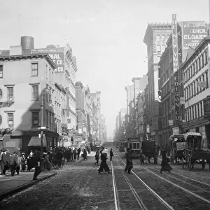 1905 View of Broadway, looking north from Canal Street, New York City