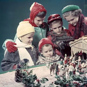 5 Children Boys Girls Looking In Window At Nativity Scene Creche Display All Kids Wear