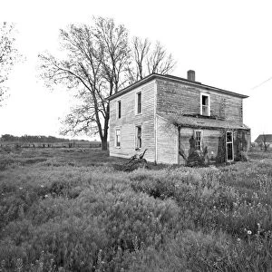 Abandoned old home in the heartland