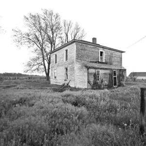 Abandoned old home in the heartland