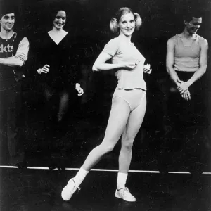 Images Dated 1975 December: 8 Dec 1975