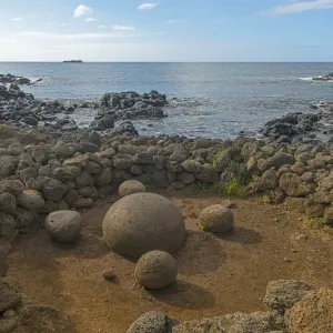 Ahu Te Pito Kura Print, Easter Island Moai Ahu Te Pito Kura Print, Easter Island Moai