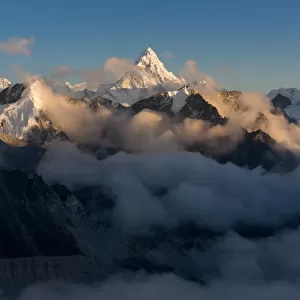 Ama Dablam mountain peak from Kala Pattar