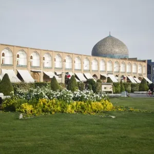 The amazing architecture of Naghsh-e Jahan Square and Lotfollah Mosque in Esfahan, Iran The amazing architecture of Naghsh-e Jahan Square and Lotfollah Mosque in Esfahan, Iran