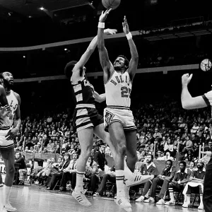 American basketball player Chet Walker playing for the Chicago Bulls at the Chicago Stadium, Chicago, Illinois American basketball player Chet Walker playing for the Chicago Bulls at the Chicago Stadium, Chicago, Illinois