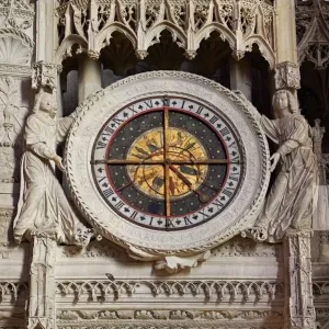 angel figure, cathedrale notre-dame de chartres, catholic, centre-val de loire, choir screen