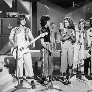 Images Dated 1975 November: 17 Nov 1975
