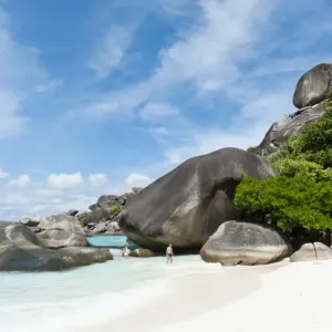 Ao Kueak Beach, white sandy beach with rocks, Sail Rock at the rear, Nationalpark Mu Ko Similan, Ko Similan, Phang Nga Province, Thailand Ao Kueak Beach, white sandy beach with rocks, Sail Rock at the rear, Nationalpark Mu Ko Similan, Ko Similan, Phang Nga Province, Thailand