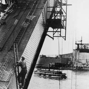 Hulton Archive Collection: Fox Photo Library