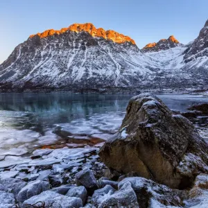 Arctic Sunset in Grotfjorden Arctic Sunset in Grotfjorden