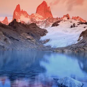 Patagonia Print: Cerro Fitzroy Peak and Laguna de los Tres