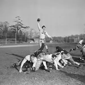 Arnold Herber Grabbing the Ball