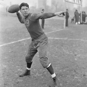 Arnold Herber Throwing the Ball
