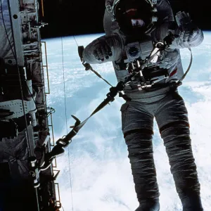 Images Dated 1983 April: 7 Apr 1983