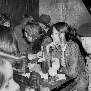 Beatle Lennon Turns Heckler, March 1974