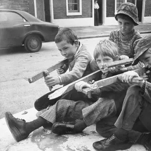 Images Dated 1976 May: 16 May 1976