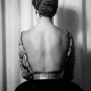 Black georgette backless garment print Black georgette backless garment print