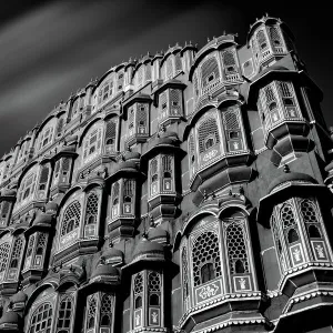 Black and white image of Hawa Mahal, Palace of Winds