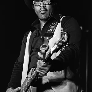 Bo Diddley Performs At Max'S Bo Diddley Performs At Max'S