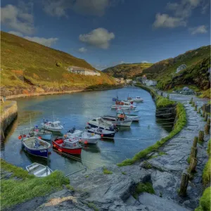 Boscastle Harbour, Cornwall, england Boscastle Harbour, Cornwall, england