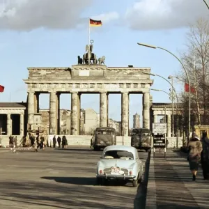 Türkenstraße und Brandenburger Tor geschlossen während der Zeit des Mauerbaus in Ost-Berlin