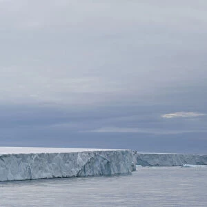 Brasvellbreen, the longest glacier front in the northern hemisphere, Austfonna, Nordaustlandet, Svalbard Archipelago, Svalbard and Jan Mayen, Norway