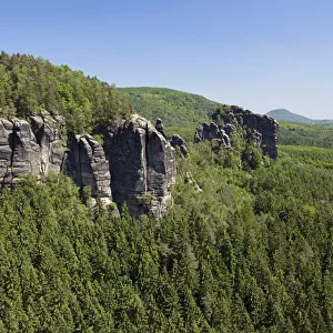 Breite Kluft, literally wide gap, near the Affensteine Rocks in the Elbe Sandstone Mountains, Saxony, Germany, Europe