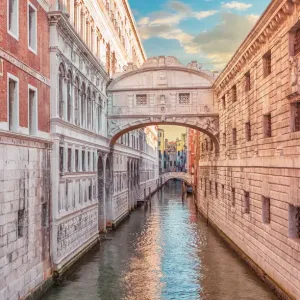 Venetian Bridge Print, The Ponte dei Sospiri Venetian Bridge Print, The Ponte dei Sospiri
