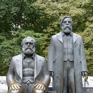 Bronze statues of Karl Marx and Friedrich Engels, Marx-Engels-Forum, Berlin, Germany