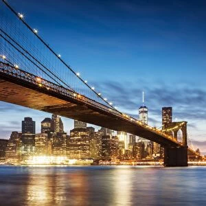 Brooklyn bridge at night, New York, USA