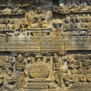Buddha statues carved in Buddhist Temple