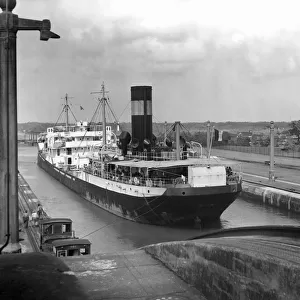 Cargo ship, Panama Canal