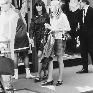 Carnaby Street Shoppers Carnaby Street Shoppers