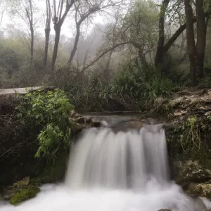 Cataract produced by the rupture of an old dam Cataract produced by the rupture of an old dam