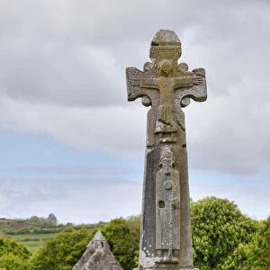 Celtic high cross, Dysert O Dea near Corofin, County Clare, Ireland, Europe
