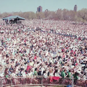 Images Dated 1990 April: 22 Apr 1990
