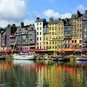 Normandy Region Northern France Jigsaw Puzzle Collection: Honfleur, Normandy