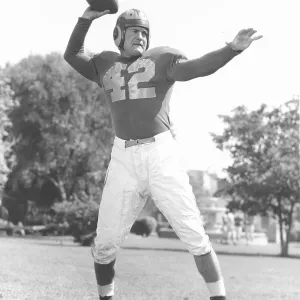 Chicago Bears quarterback Sid Luckman Chicago Bears quarterback Sid Luckman