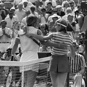 Chris Evert Congratulates Martina Navratilova