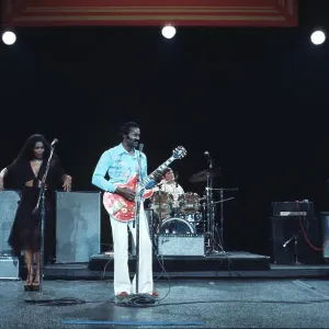 Chuck Berry Performs Onstage With His Daughter Chuck Berry Performs Onstage With His Daughter