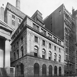 circa 1920: Exterior view of the new United States Assay Office Building