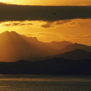 Fiji Dusk Hill Cloud Print Fiji Dusk Hill Cloud Print