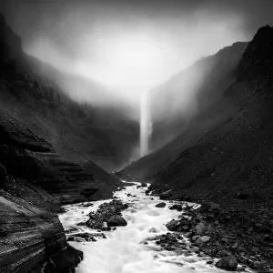 Cloudy day at Hengifoss in black and white