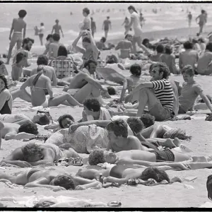 Images Dated 1977 March: 24 Mar 1977