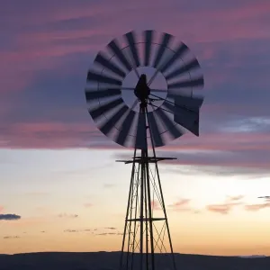 Color Image, Colour Image, Photography, Day, Outdoors, No People, Horizontal, Windmill Color Image, Colour Image, Photography, Day, Outdoors, No People, Horizontal, Windmill