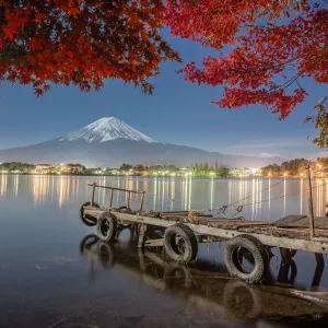 Colorful Autumn Season Print at Lake Kawaguchiko with Mount Fuji