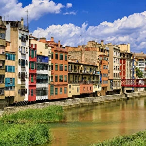 Colourful houses, red bridge, Onyar river, Girona, Catalonia, Spain