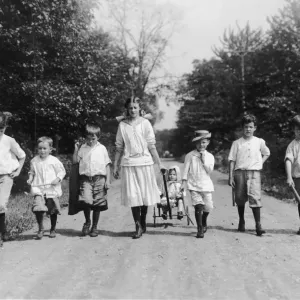 Country Walk Print: Eight Children Walking Along a Road Country Walk Print: Eight Children Walking Along a Road