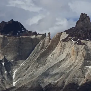 Dark Peaks Print, Cuernos del Paine Granite Mountains Dark Peaks Print, Cuernos del Paine Granite Mountains
