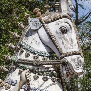 Decorated horse statue, temple for the god Madurai Veeran, Mandavi, Tamil Nadu, India Decorated horse statue, temple for the god Madurai Veeran, Mandavi, Tamil Nadu, India
